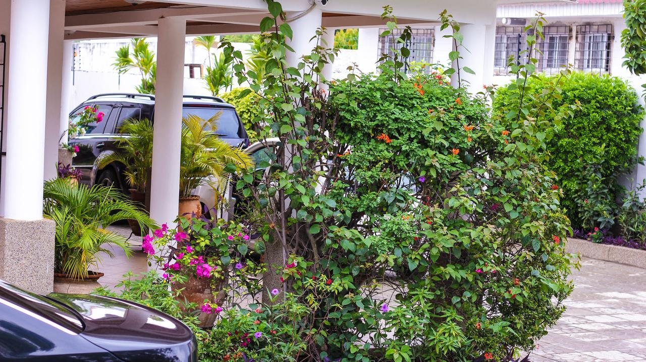Lavender Lodge Hotel Accra Exterior foto